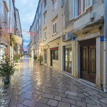 Studios & Apartments Porto Zadar Bagian luar foto